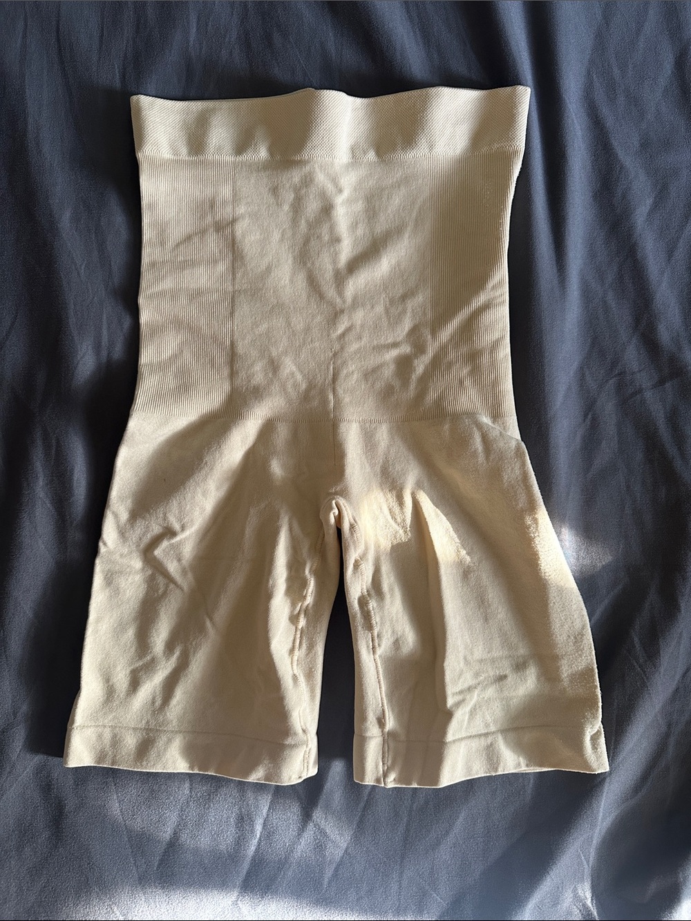 GUC Empetua High-Waist Beige Shaping Shorts